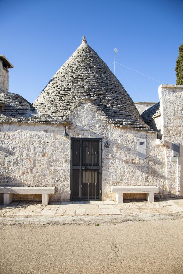 Отель Trulli Pietra Preziosa Мартина-Франка Экстерьер фото